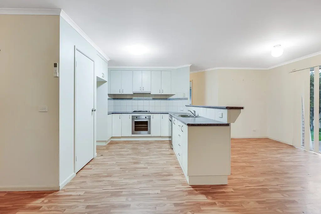 Spacious Family Home in Sought-After West Albury