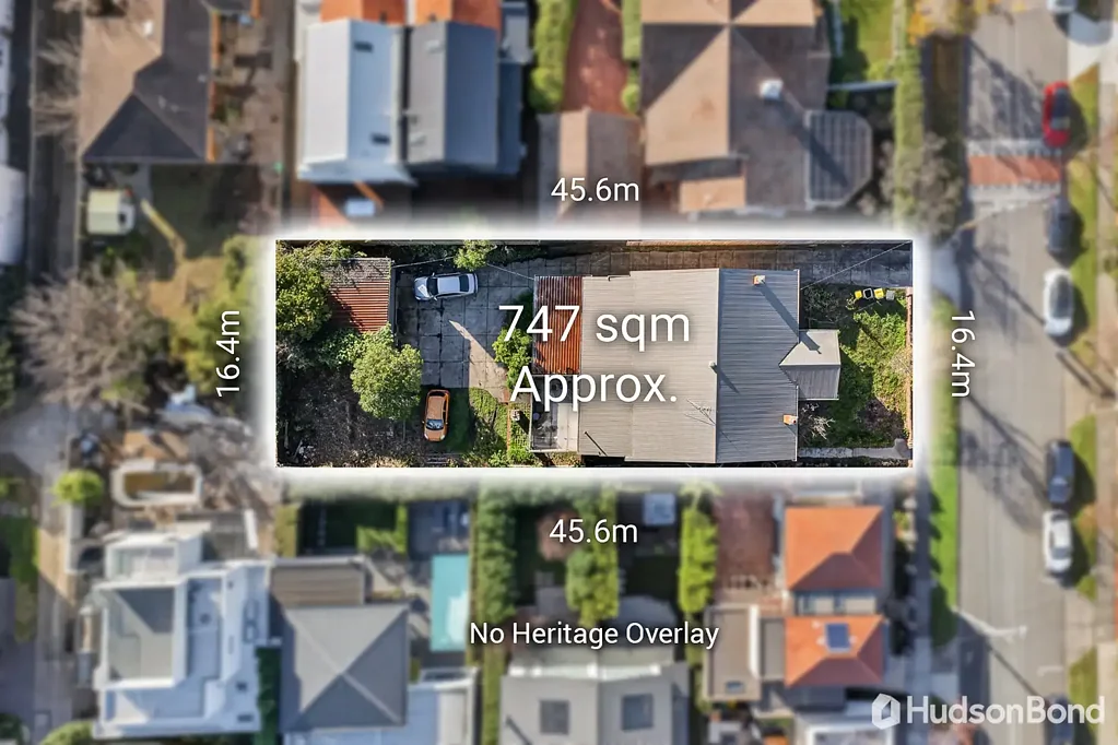 Hawthorn East 5房 Hawthorn东黄金地段 747sqm阔地 红砖古宅 五卧双卫 管道地暖 双车库 邻近学区商圈 Period Charm, Prime Position and Exciting Future Potential - Inspect by Appointment.