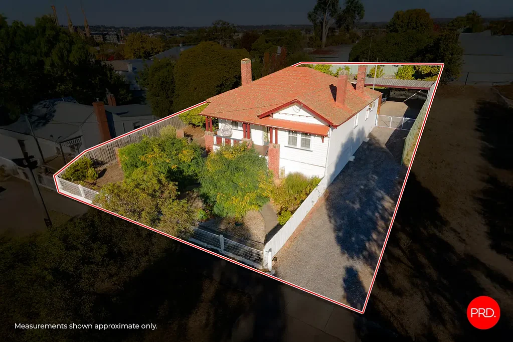 Bendigo 3 Bedroom Character-Filled Cottage in the Heart of Bendigo