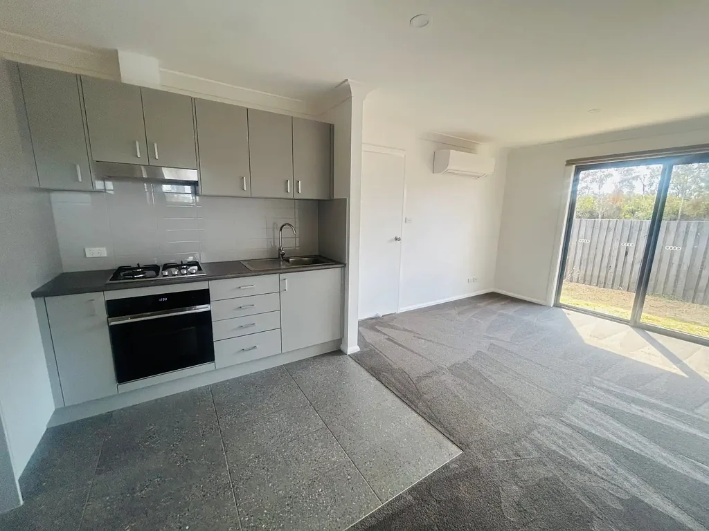 MODERN 3 BEDROOM UNIT