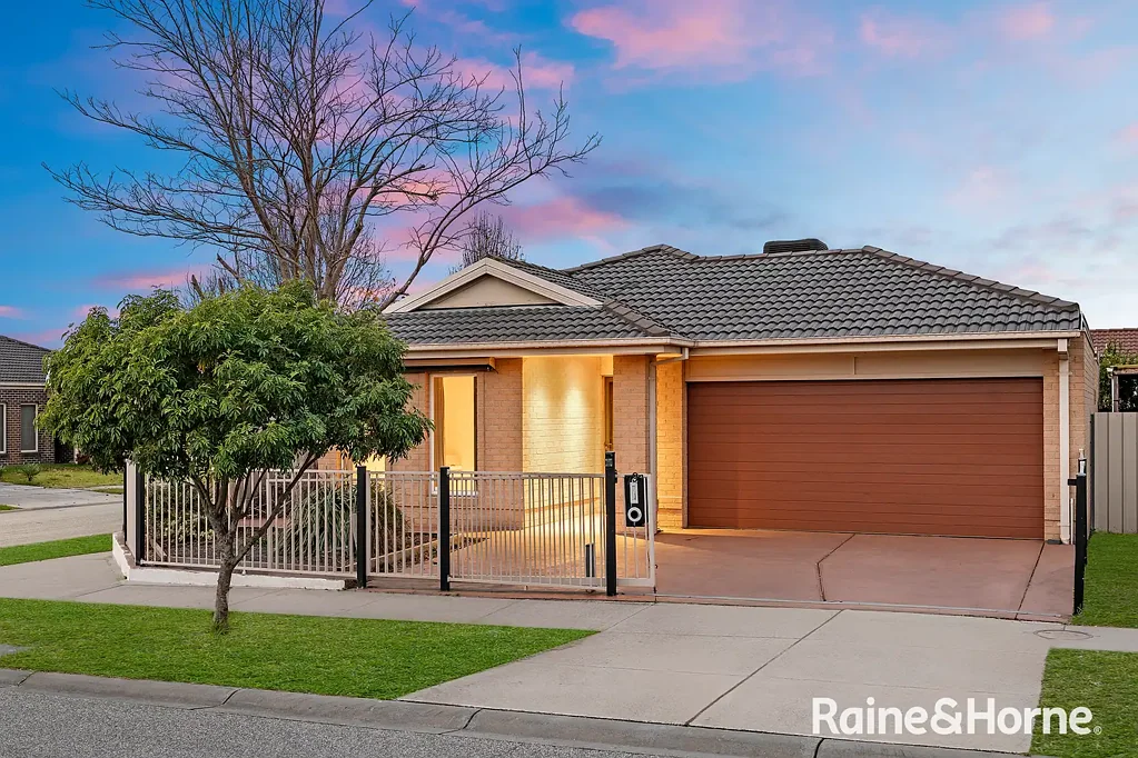 79 Dartmoor Drive, Cranbourne East, VIC 3977