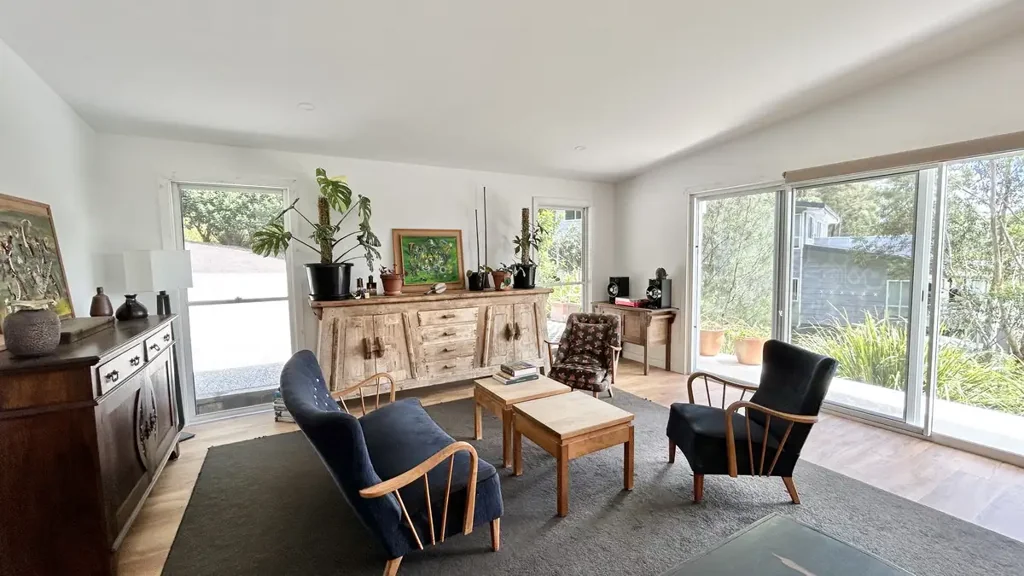 Daleys Point 4房  Sophisticated Coastal Living with Water Glimpses & Elevated Design