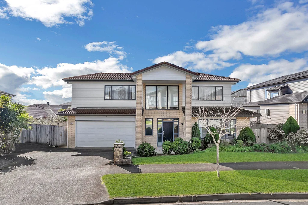 8 Listack Drive, Flat Bush, Manukau City, Auckland