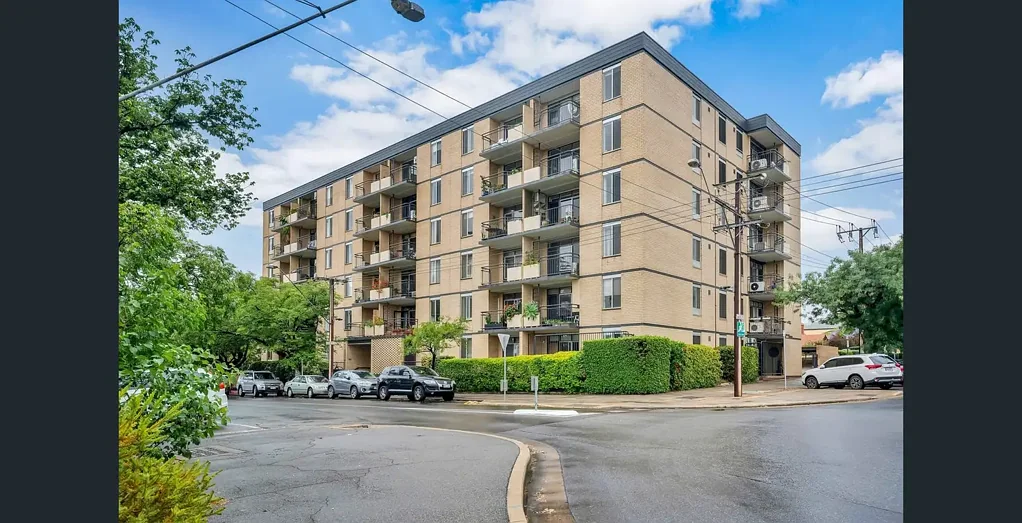 2-Bed North Adelaide Apartment – Walk to Cafés, Parks & City