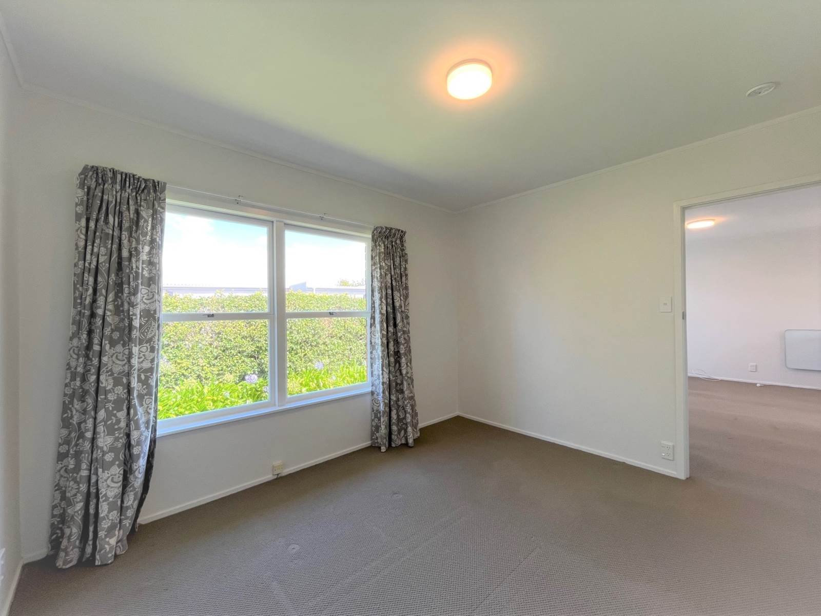 3/2 Wicklow Road, Narrow Neck, Auckland - North Shore, 2 침실, 1 욕실