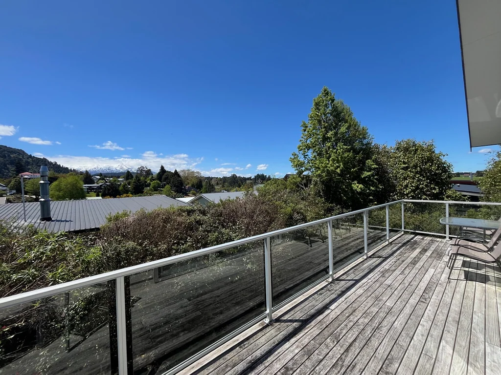 Ohakune 5غرفة نوم Elevated Five Bedroom Chalet with Stunning Ruapehu
