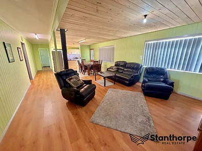 客厅 - 56 Pine Road, Amiens, QLD 4380