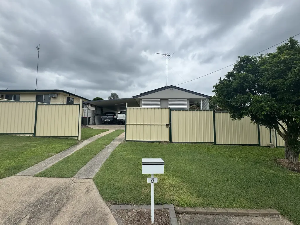 8 Burnham St, Moura, QLD 4718