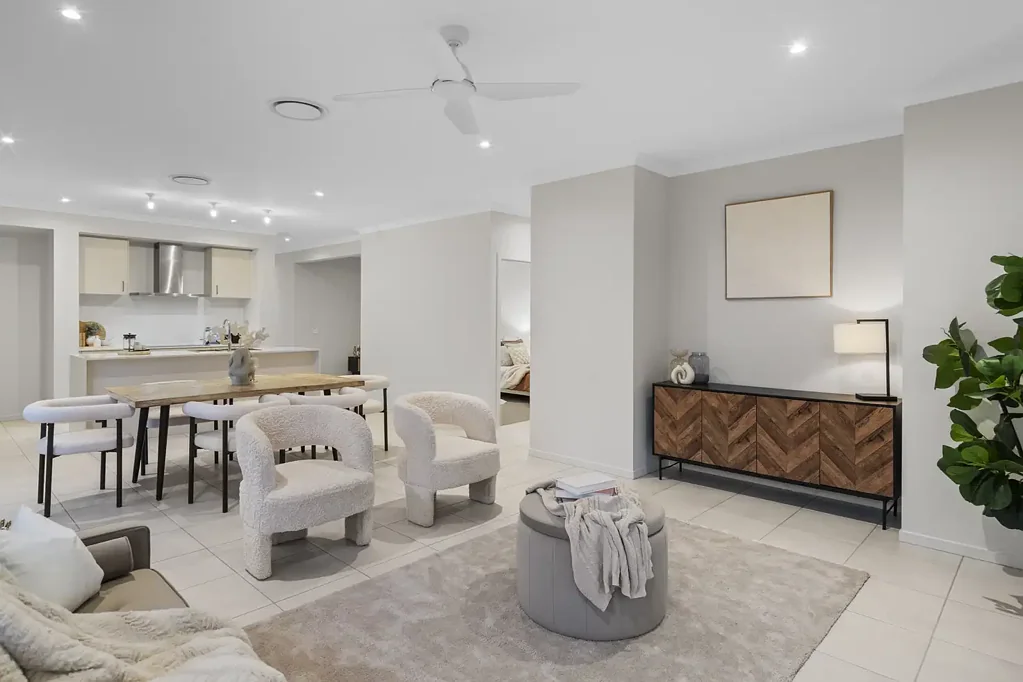 South Ripley 4部屋 Brand New Metricon Home with Premium Finishes & Versatile Living Spaces