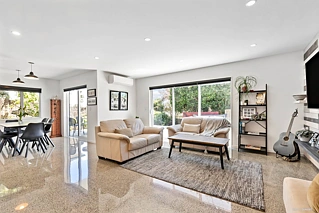 83 Fernhill Way, Oteha, North Shore City