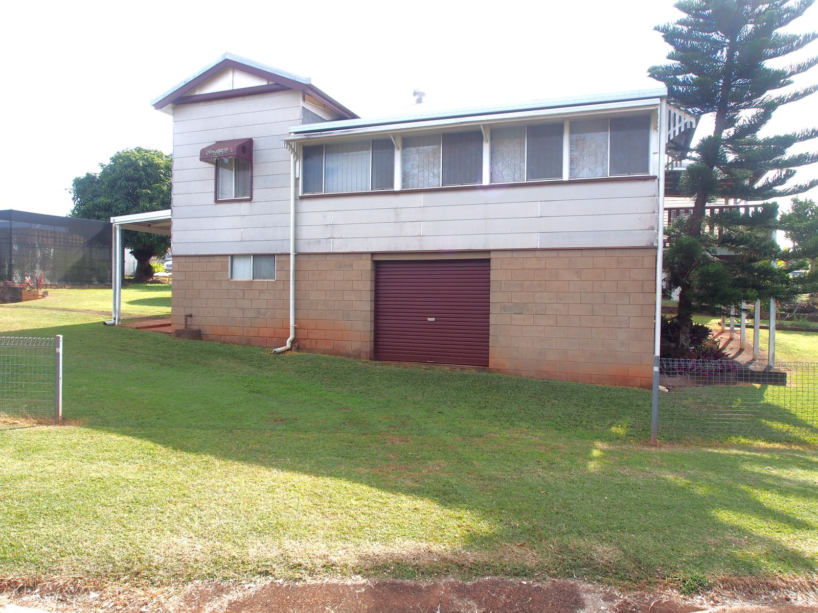 10 STEWART ST, CHILDERS QLD 4660, 0部屋, 0バスルーム, House