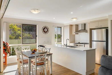 119 Entabeni Drive, Kearneys Spring, QLD 4350, 3 slaapkamers, 2 badkamers, House