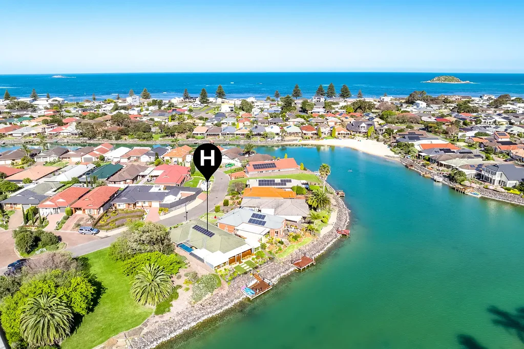 Encounter Bay 3Phòng ngủ Waterfront Living with Exceptional Year-Round Entertaining