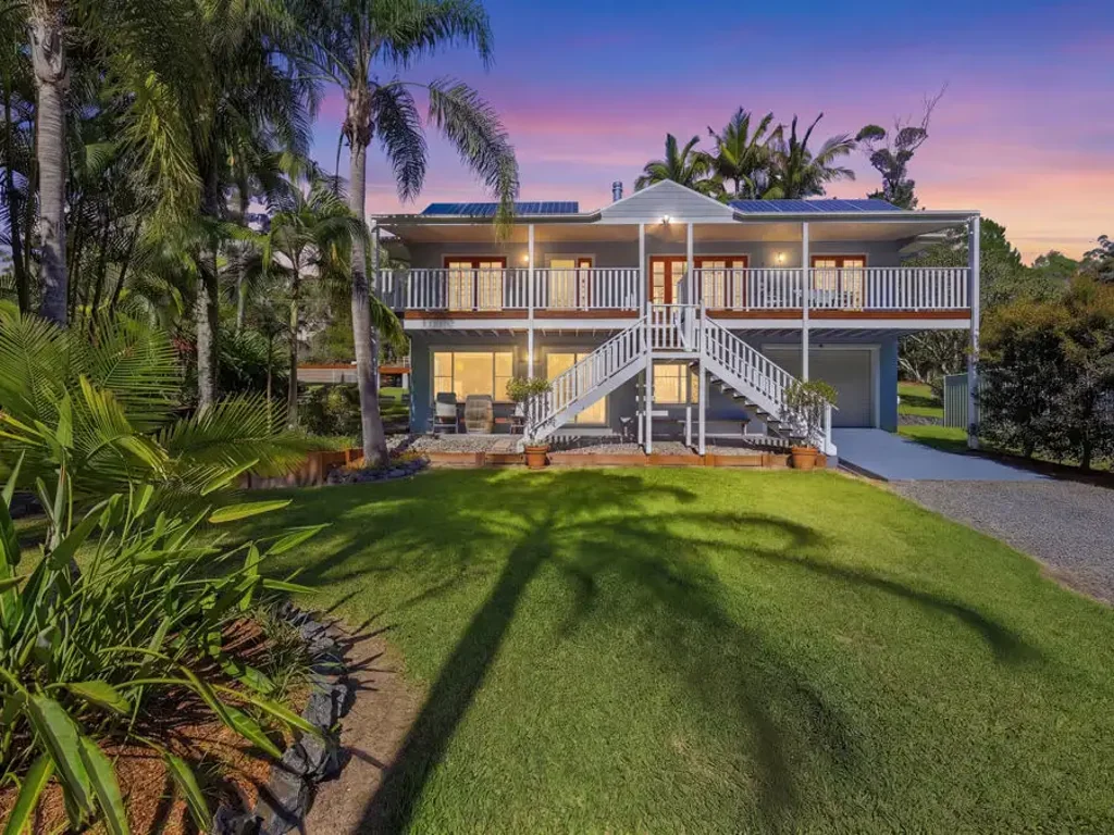 2 Misty Close, Raleigh, NSW 2454