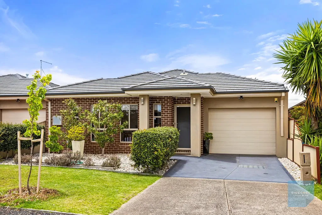1/18 Pangbourne Avenue, Harkness, VIC 3337