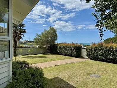 Sea & school views - opposite Macleans