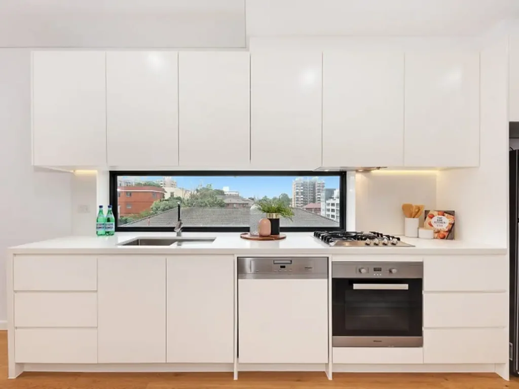 Kensington 2غرفة نوم Whisper quiet, light-filled and luxurious, in a premier location