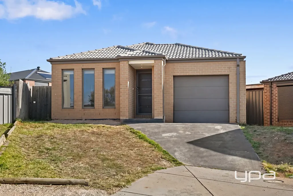 MODERN FAMILY LIVING IN A SOUGHT-AFTER LOCATION