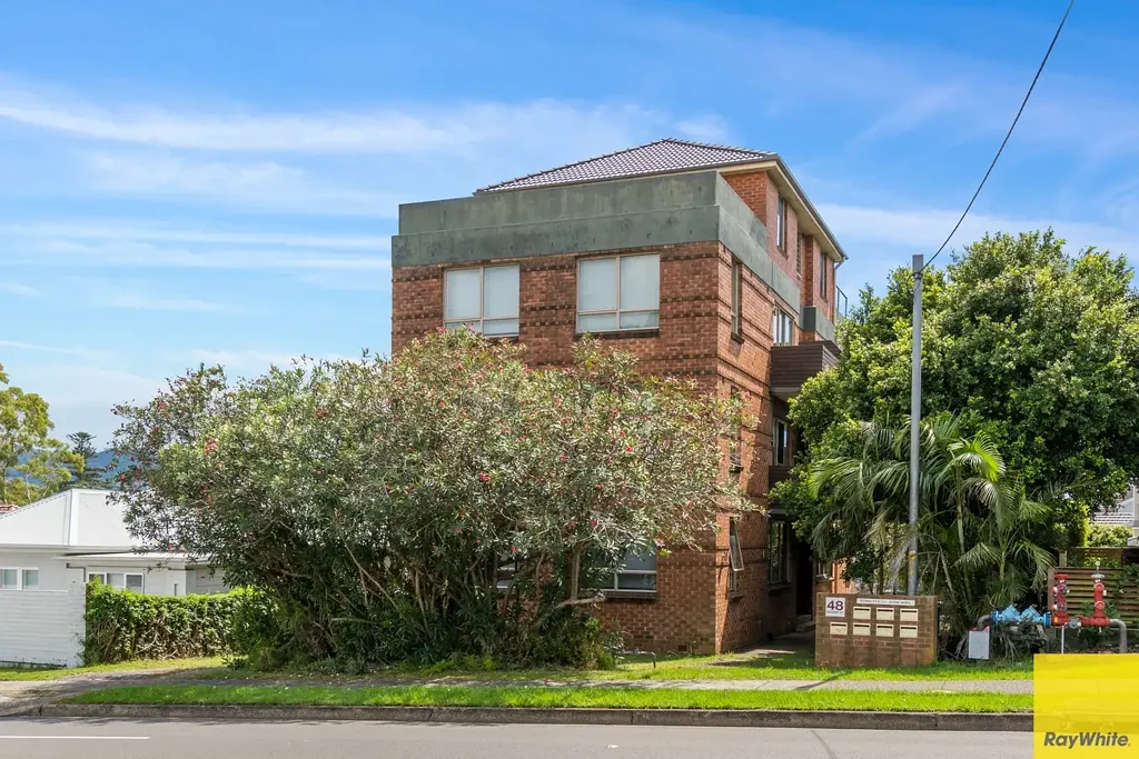 Bright and Convenient 2-Bedroom Apartment with Balcony!