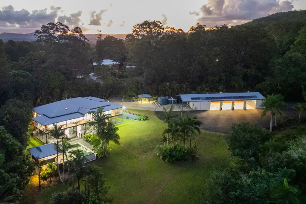 Glenview 5 Bedroom The Ultimate Acreage Package, Every Box Ticked!