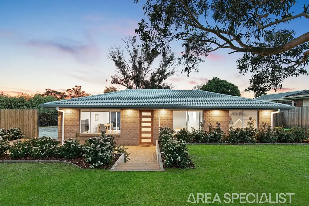 Langwarrin 3 Bedroom The Brief: Absolute Wow Factor in the Perfect Location!