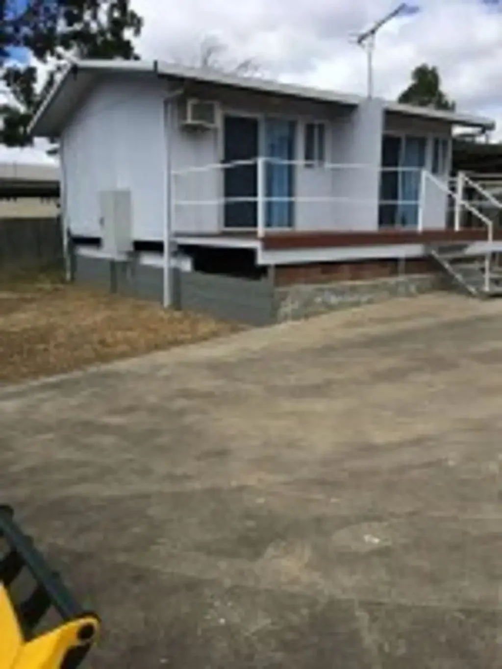 AFFORDABLE- FURNISHED 1 BEDROOM- 1 BATHROOM UNIT - Walk to town