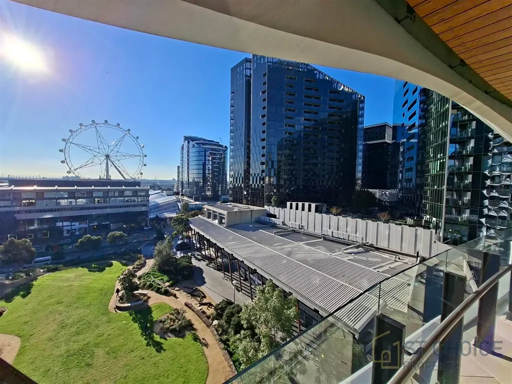 Luxury Banksia One Bedroom One Car Space - White goods included