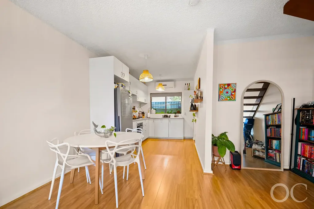 Ascot Park 2غرفة نوم Open the Door to Easy Living in a Prime Location
