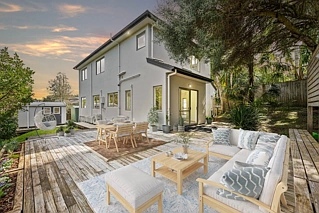 21 William Gamble Drive, Greenhithe, North Shore City