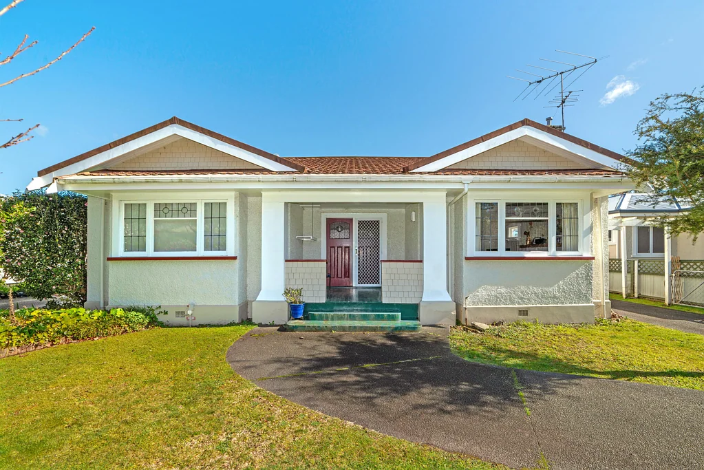 Inner Kaiti 4 Bedroom Perfect for Extended Family Living — Below RV