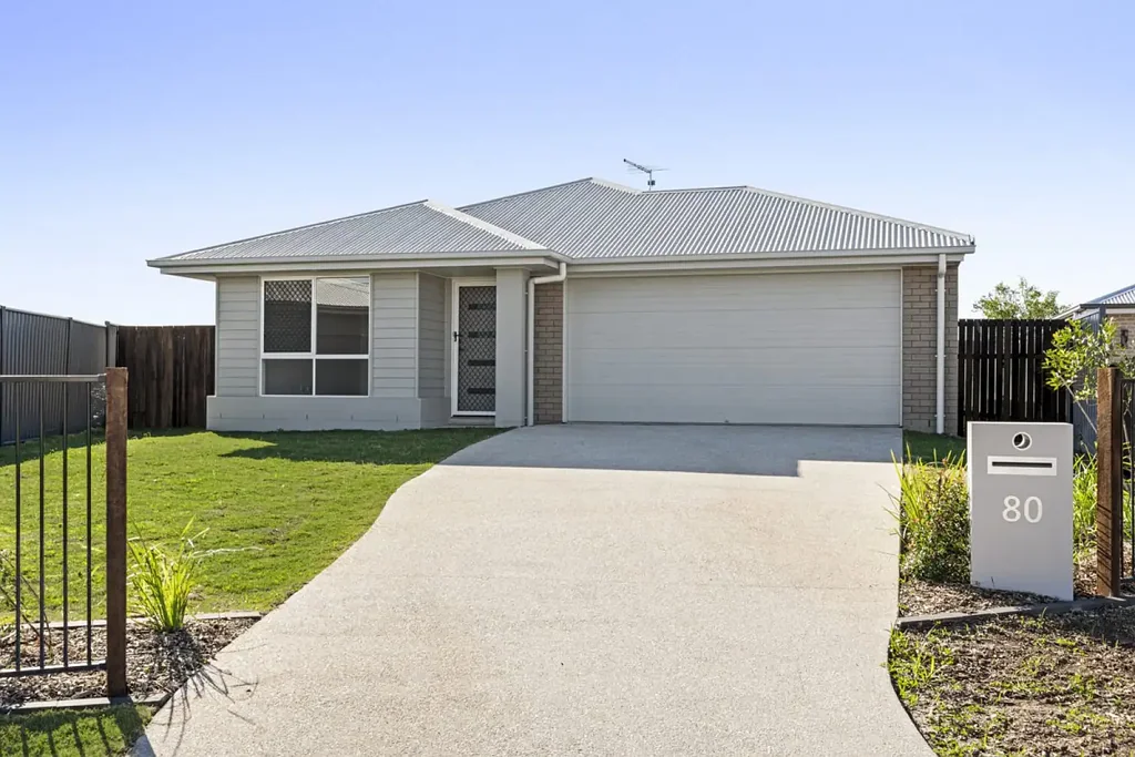 Modern Family Home in Quiet Pittsworth Cul-De-Sac