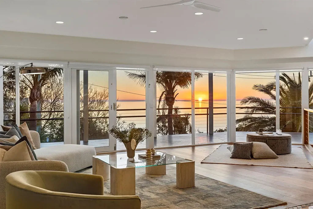 Mount Eliza 5બેડરૂમ BEACHFRONT