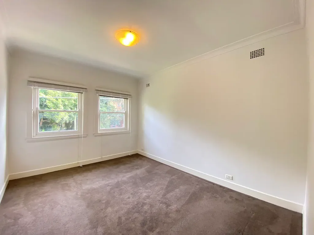 Apartment in Prime Location - Moments from UNSW!
