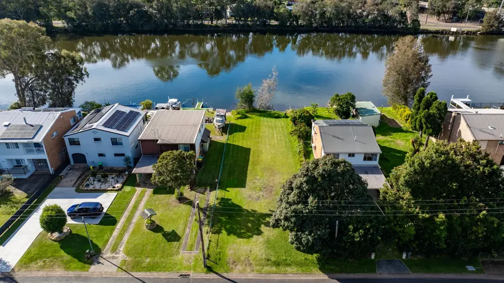 Dora Creek Rare Absolute Waterfront Land - 645sqm of Unrivalled Opportunity