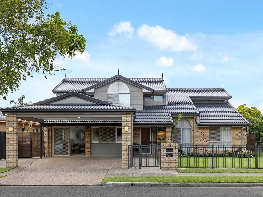 21 Bangalow Street, Bridgeman Downs, QLD 4035