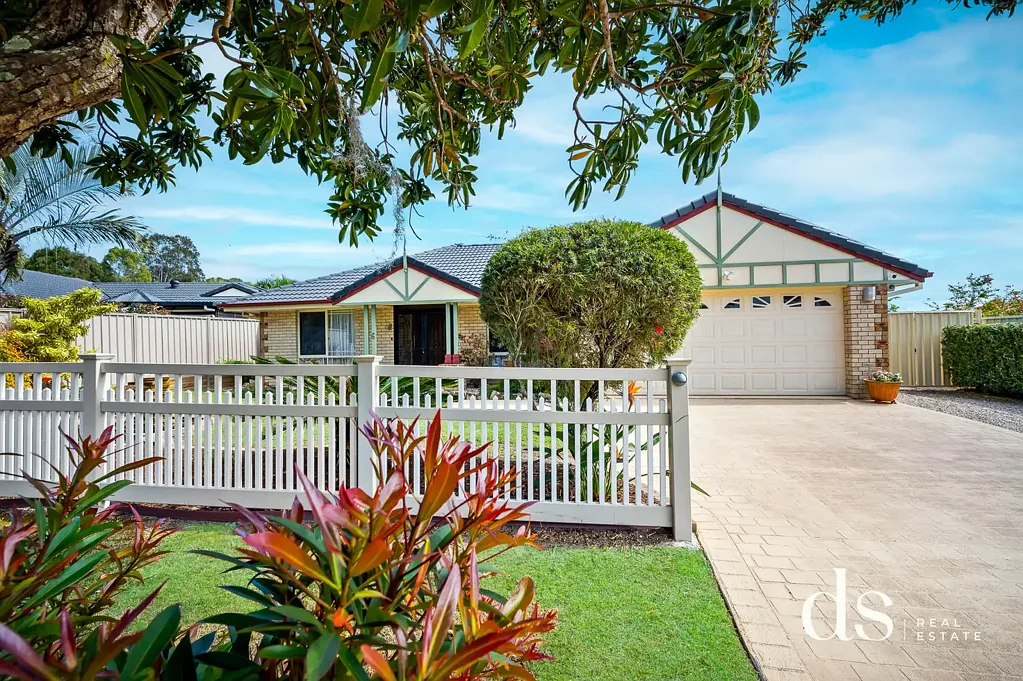 6 Kooringal Way, Sandstone Point, QLD 4511