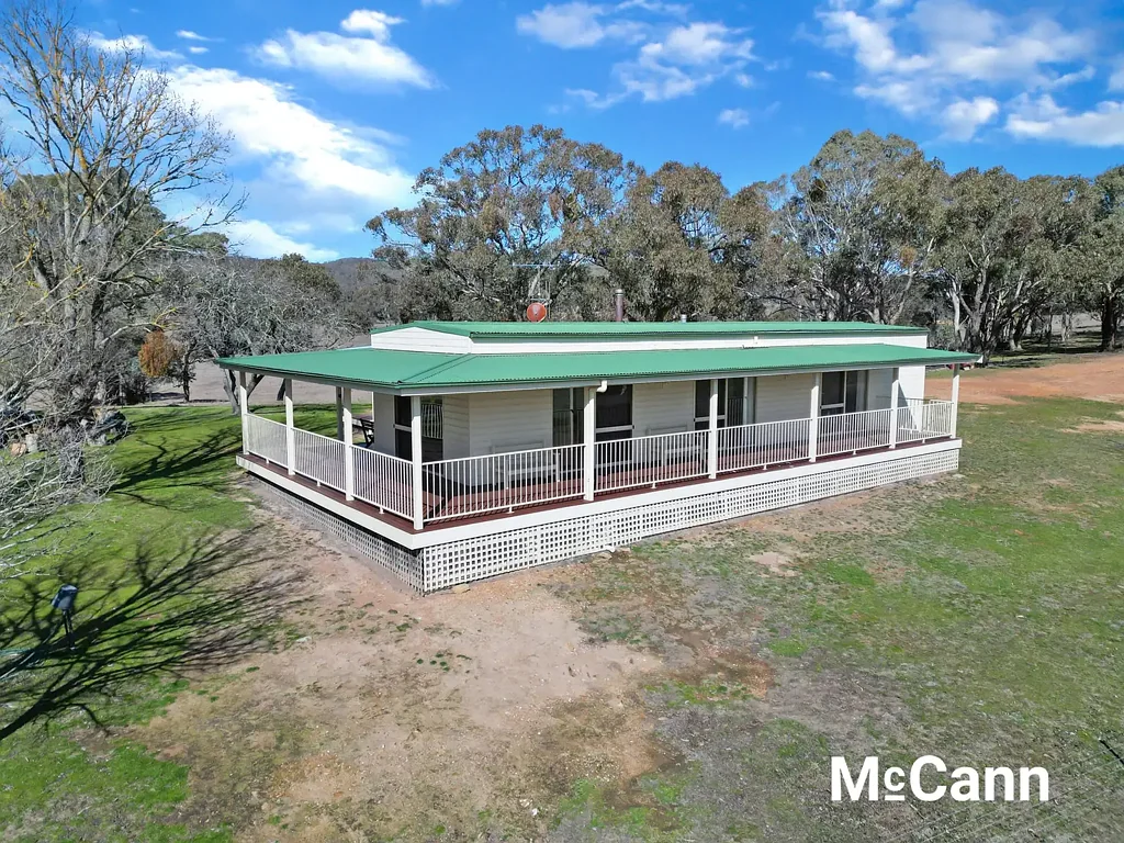 "Tyagarah" 38 Rock Lodge Road (Lade Vale), Gunning, NSW 2581