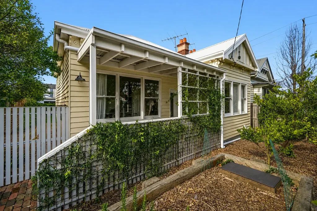 Newtown 3 Slaapkamer Renovated Beauty on Pakington Street
