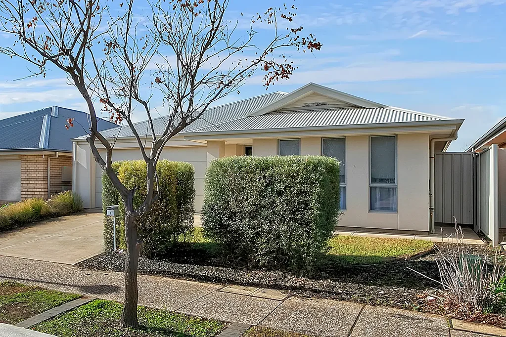Munno Para West 4chambre Modern Family Living & Secure Investment Opportunity in Almond Grove Estate