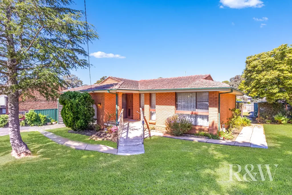 2 WINDEYER STREET, Thirlmere, NSW 2572