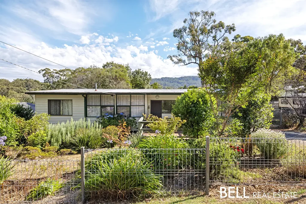 15 Effie Avenue, Upwey, VIC 3158