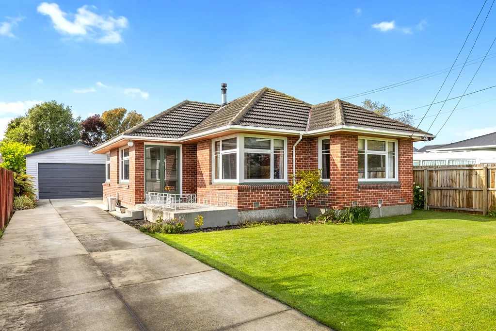Woolston 3 Bedroom Sun, Space and a Smart Choice