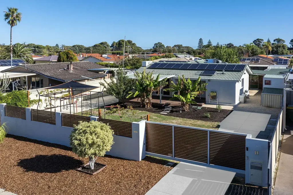 Rockingham 4ห้องนอน Fully Ready. Fully Equipped. Just Minutes from the Beach.