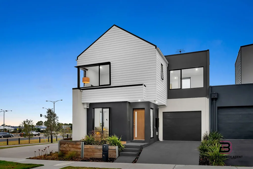 Clyde North 3Habitaciones Modern Comfort, Prime Location, No Body Corporate – Investment & Lifestyle Opportunity