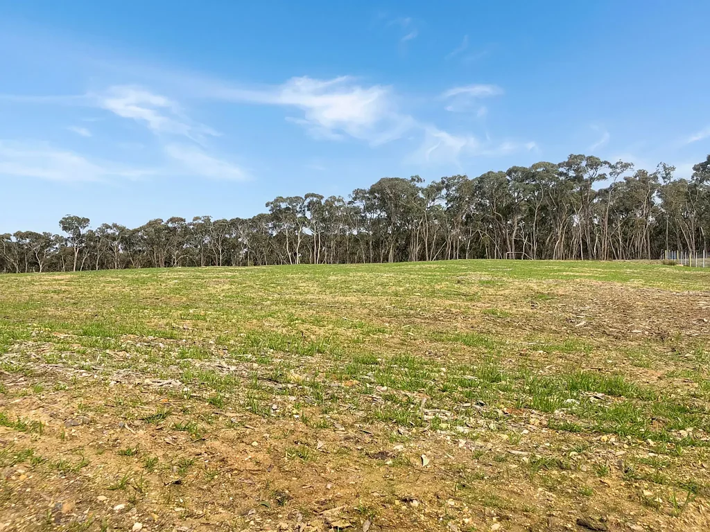 Smythesdale Fantastic Value in Popular Smythesdale - Approx. 5.5 Acres