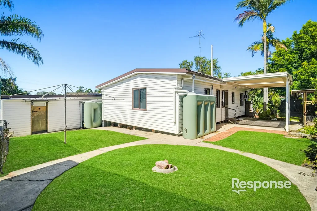 Tregear 4 Bedroom Warm, Welcoming & Ready for Sale