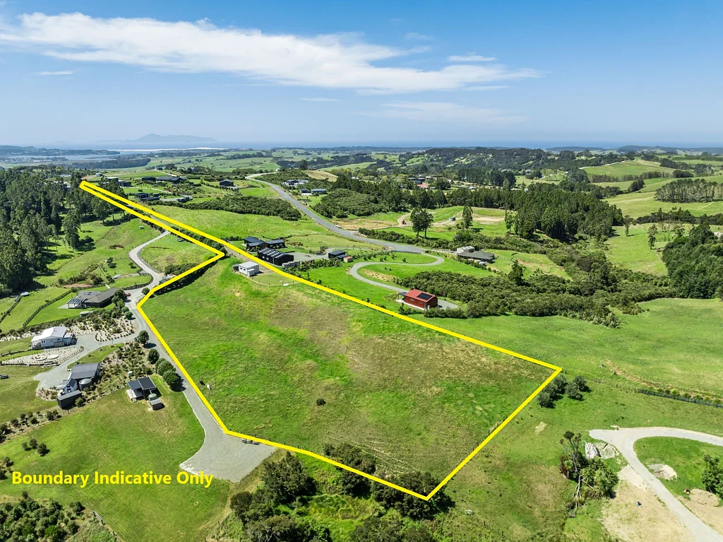 Mangawhai Family's Farm Shed with Views