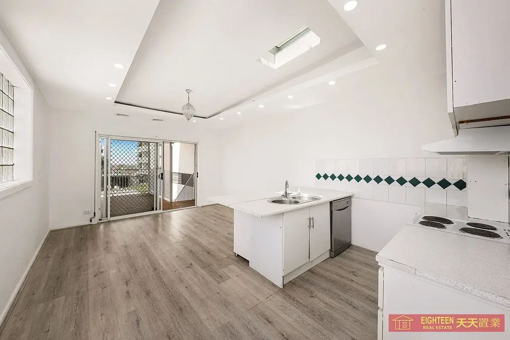 Bexley 5Kwarto Free-Standing Combined Commercial and Residential