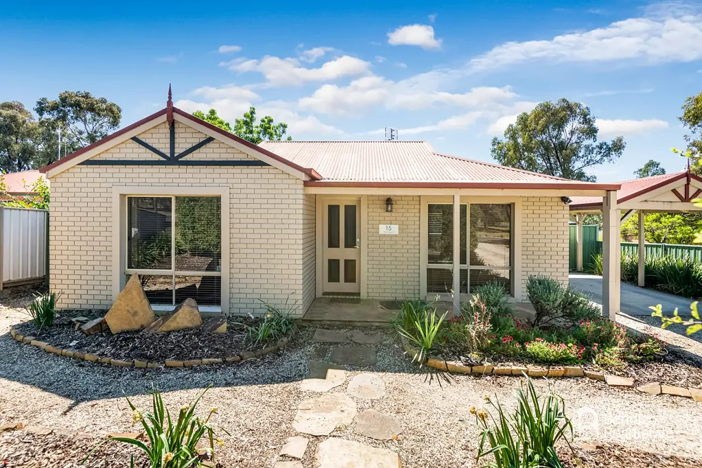 COMFORTABLE THREE-BEDROOM HOME WITH SPACIOUS OUTDOOR ENTERTAINING