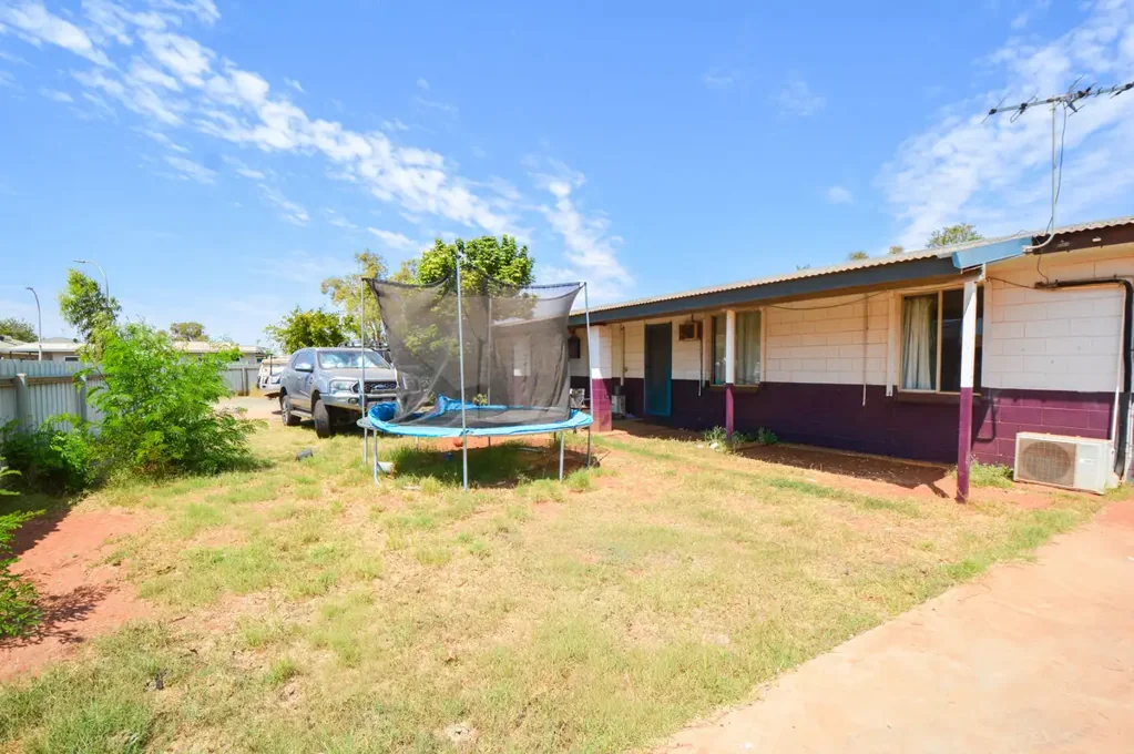 South Hedland 5બેડરૂમ SOLID BESSER BRICK CONSTRUCTION WITH STRONG RETURN